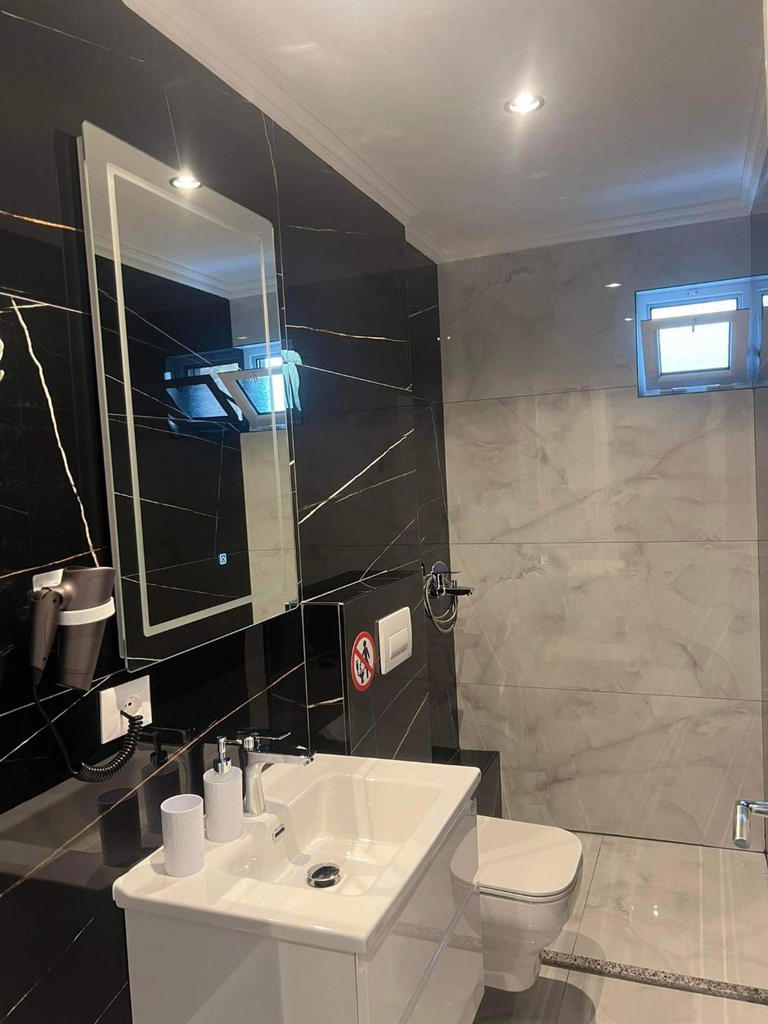 Noya Suites Sr Saranda Kültér fotó
